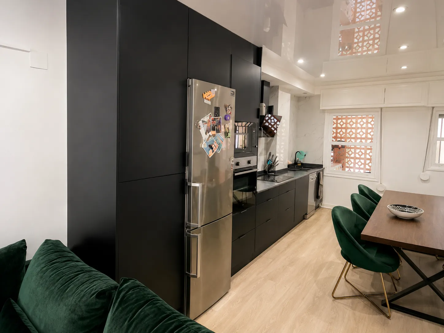Interior contemporáneo realizado en madera